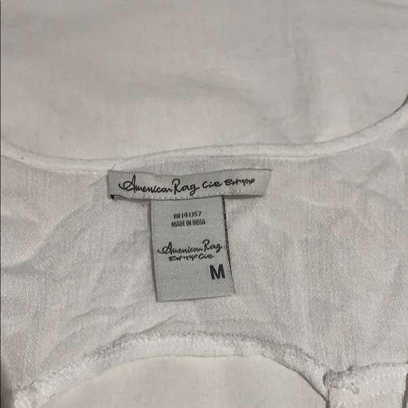 White flowery romper - Picture 4 of 4